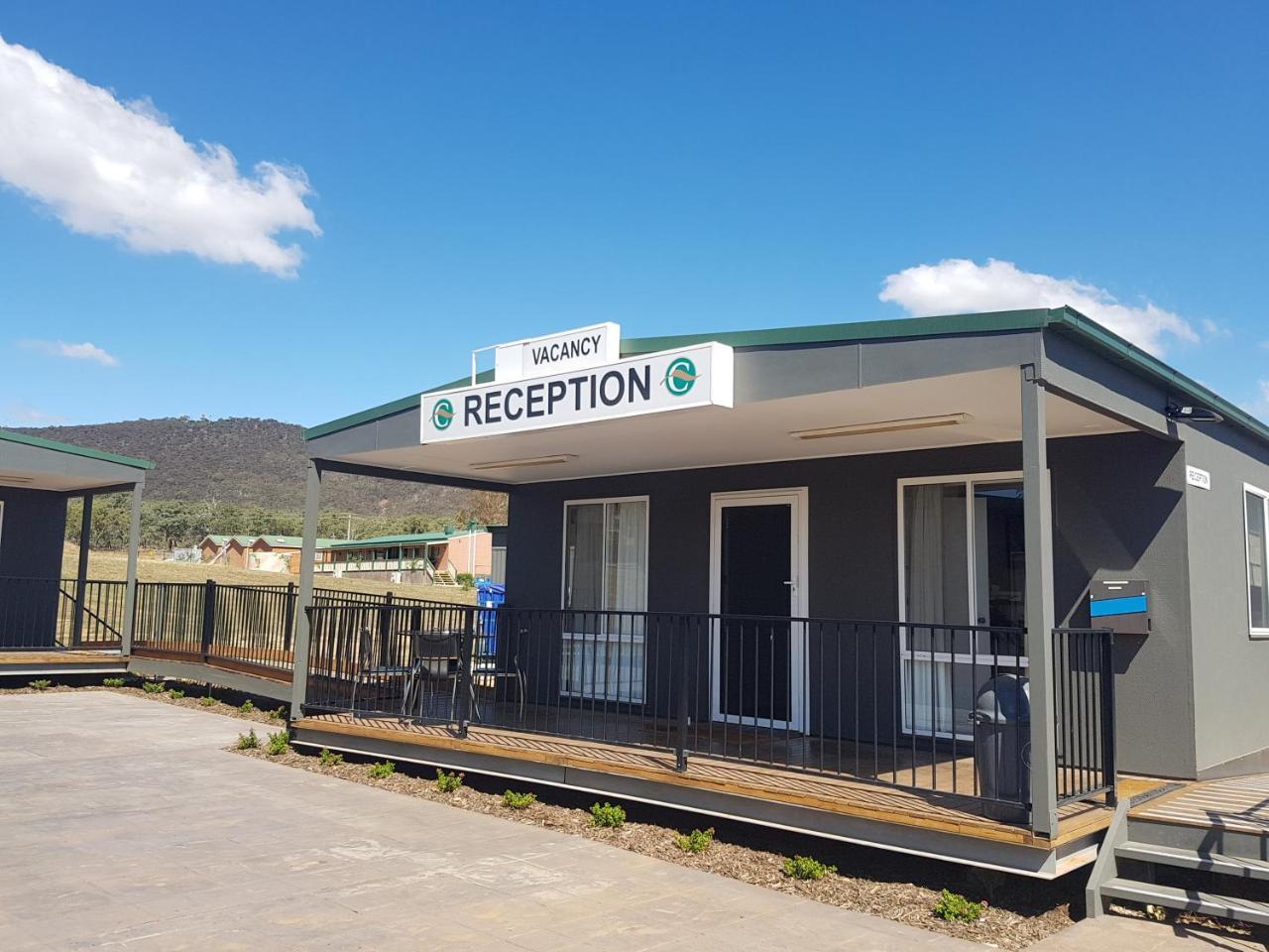 Canberra Carotel Motel Extérieur photo