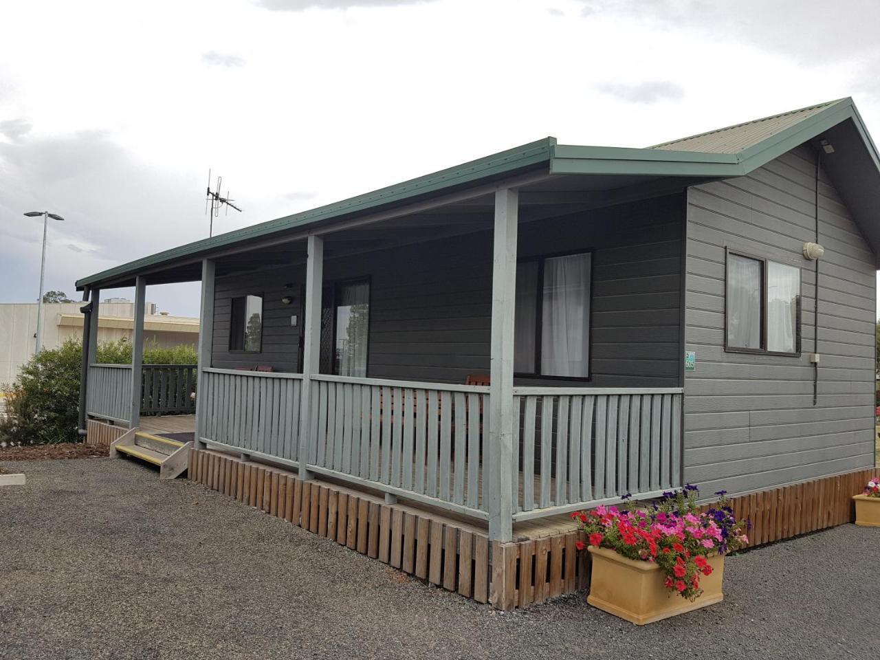 Canberra Carotel Motel Extérieur photo