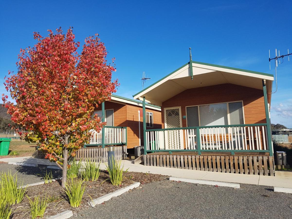 Canberra Carotel Motel Extérieur photo